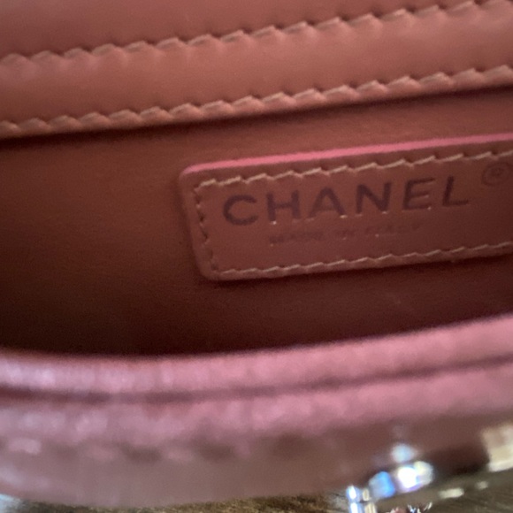 Chanel patent leather pink  purse - Picture 4 of 7